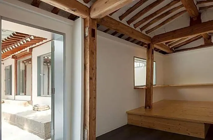 Side Hanok Hotel
