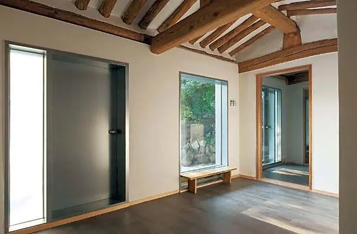 Side Hanok 2*