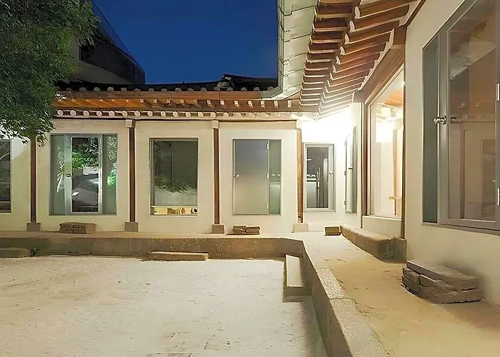 Side Hanok