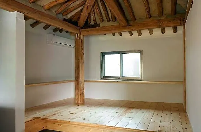 Side Hanok 2*